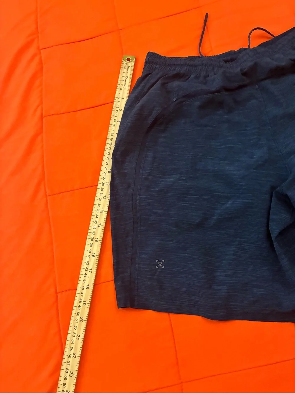 Lululemon Shorts Mens Large Blue Stretch Perform Athleisure Yoga